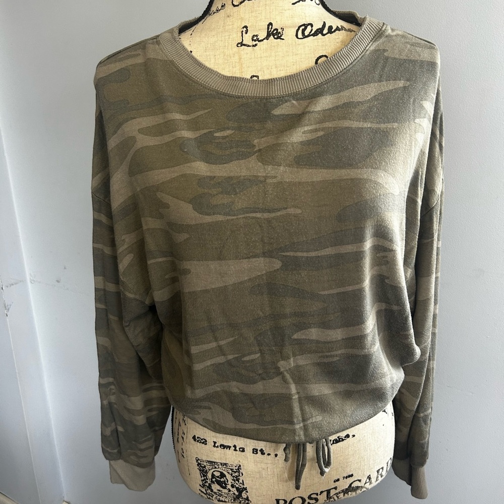 White‎ Crow Camouflage Crew Neck Sweater